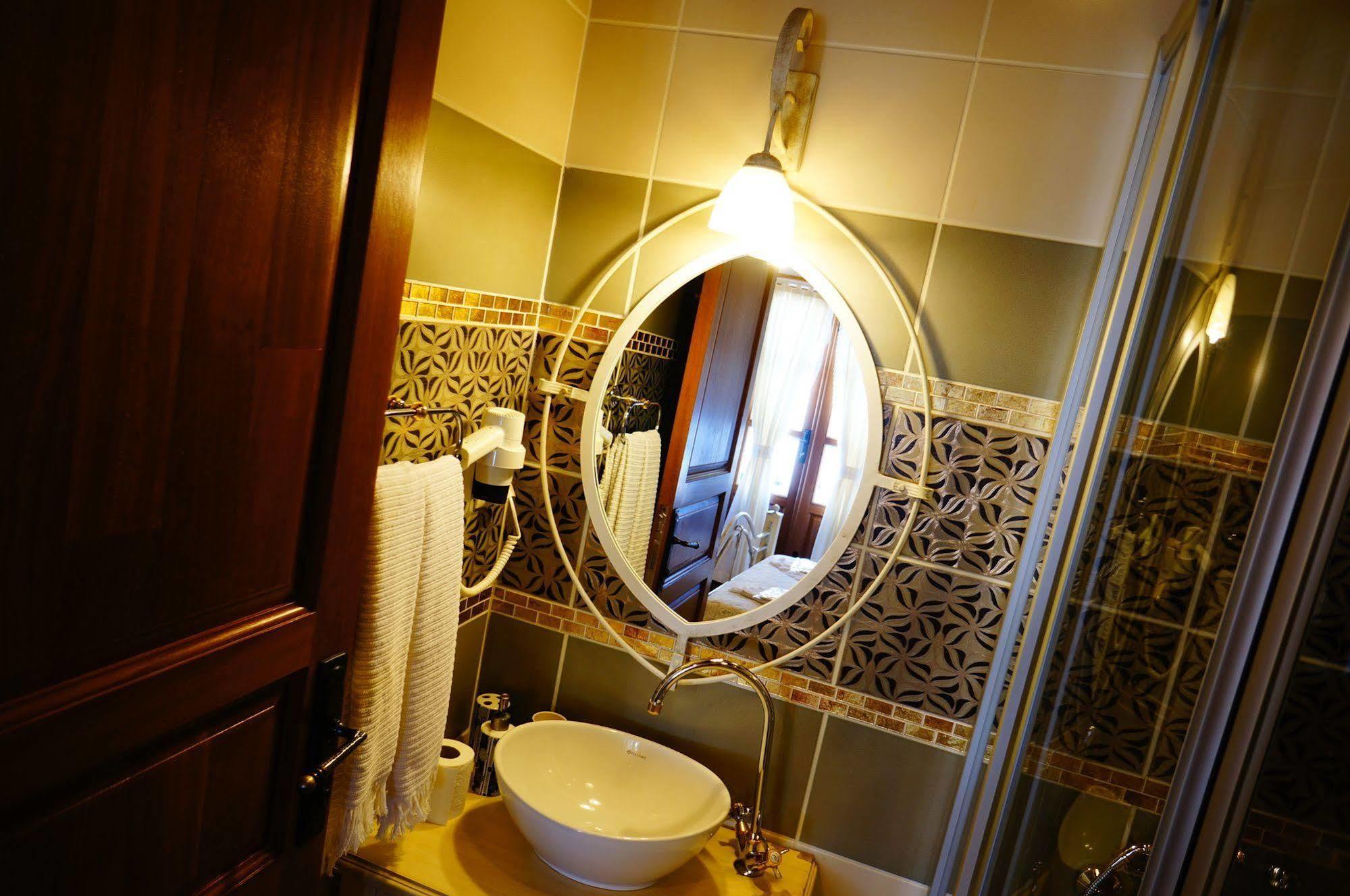 Hotel Des Etrangers - Special Category Çanakkale Buitenkant foto