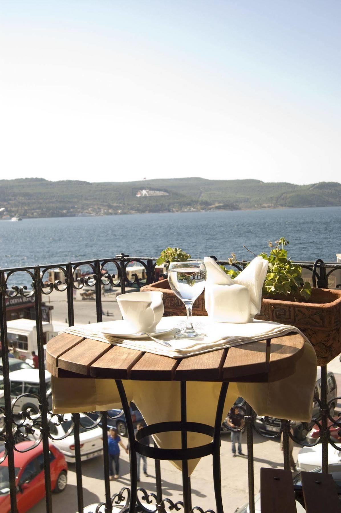 Hotel Des Etrangers - Special Category Çanakkale Buitenkant foto